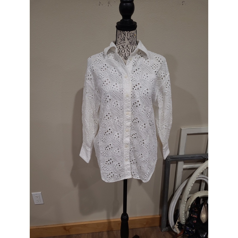 Zara Eyelet Button Down Blouse white relaxed Women SZ XS cottage core Beachy